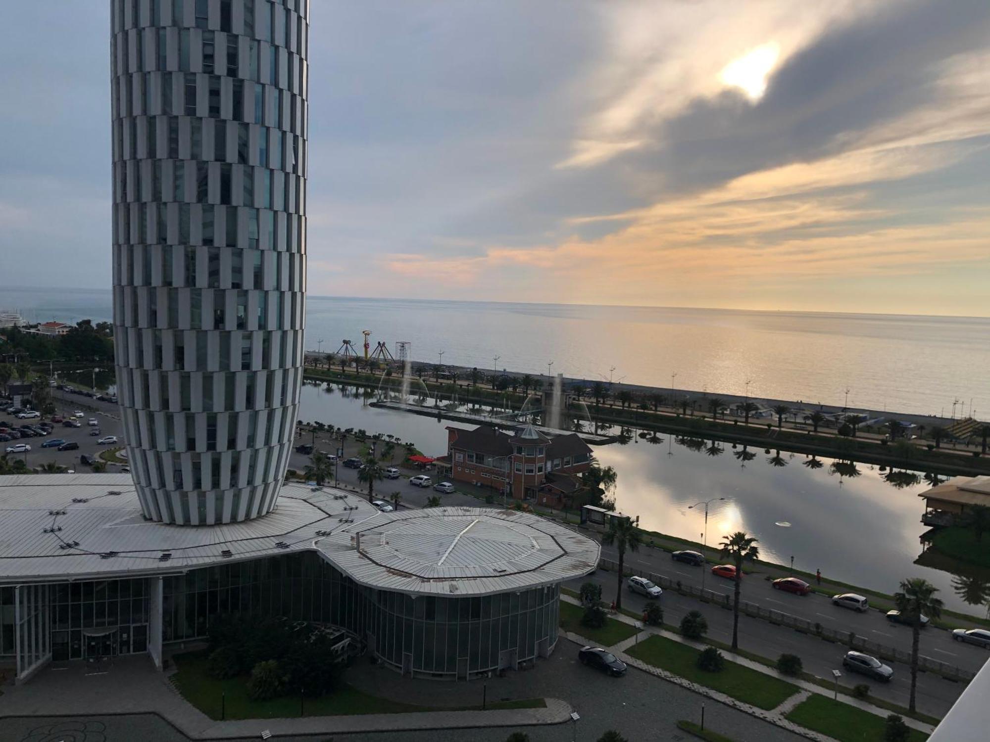 Black Sea VI Dari Apartments Batumi Eksteriør billede